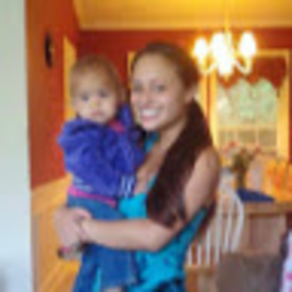 Meet your Posher, Danielle - Picture 1 of 1